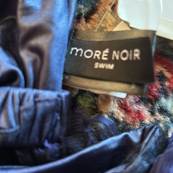 More noir baby blue ruffle bikini - Picture 6 of 8